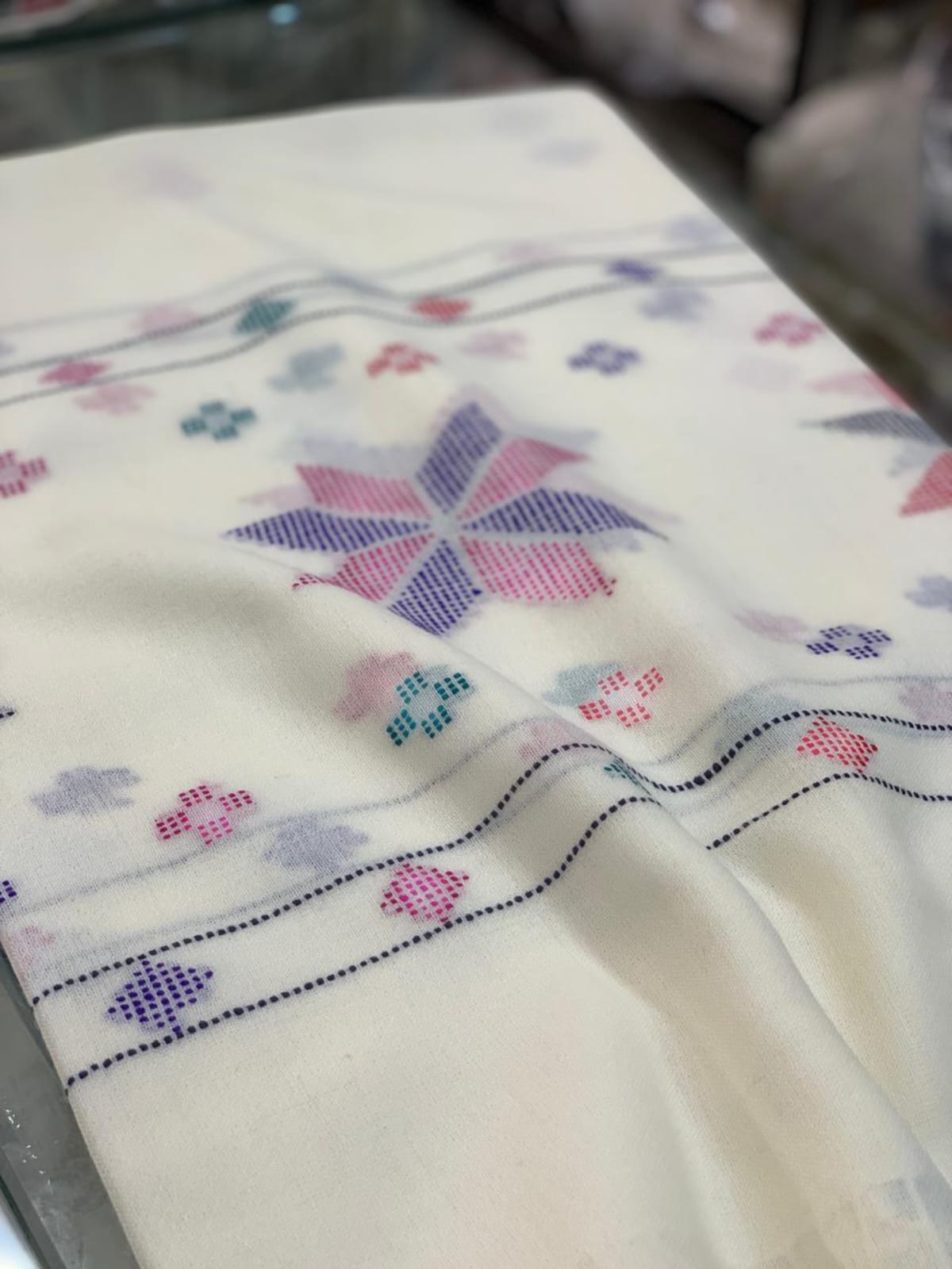 Safa Special White  Pashmina Woollen Shawl