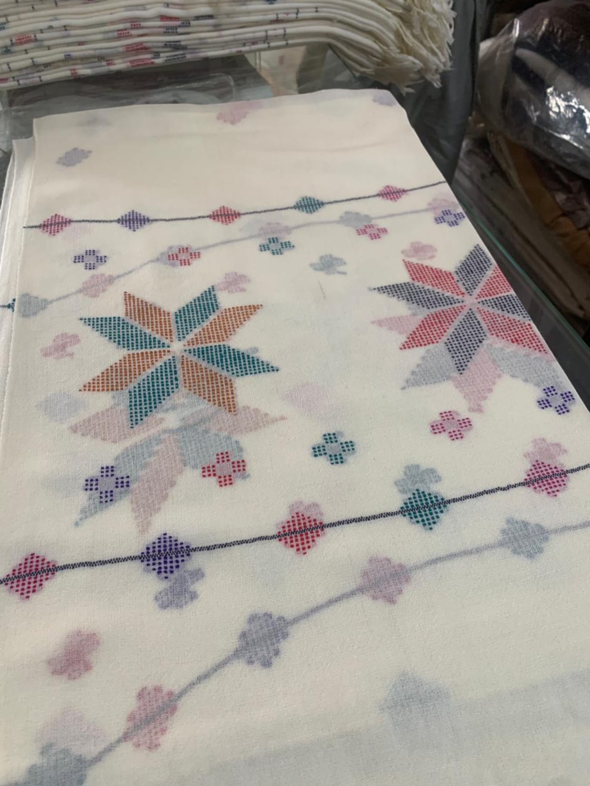 Safa Special White  Pashmina Woollen Shawl